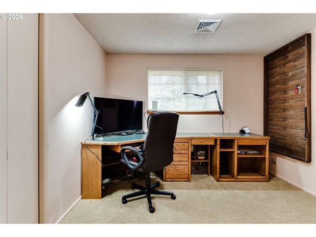 1230 DEBRICK Rd, Eugene, OR 97401