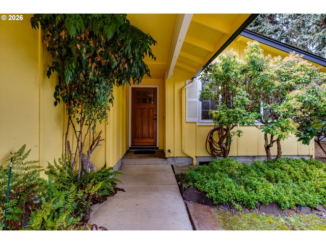 1230 DEBRICK Rd, Eugene, OR 97401