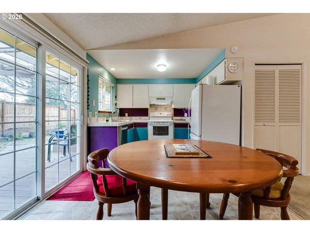 1230 DEBRICK Rd, Eugene, OR 97401