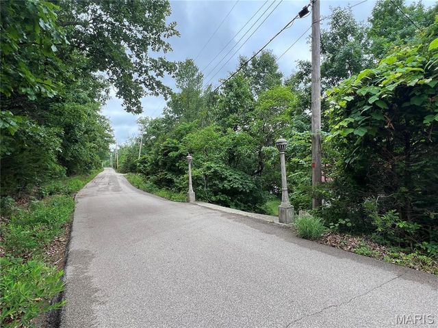 6514 La Rose Lane, French Village, MO 63036