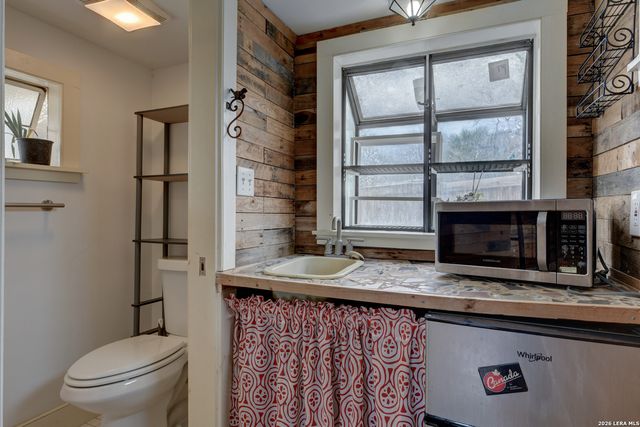 529 Mason St, San Antonio, TX 78208