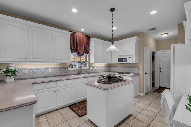 12319 Pebble View Drive, Conroe, TX 77304