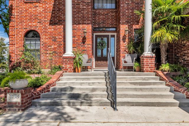 12319 Pebble View Drive, Conroe, TX 77304