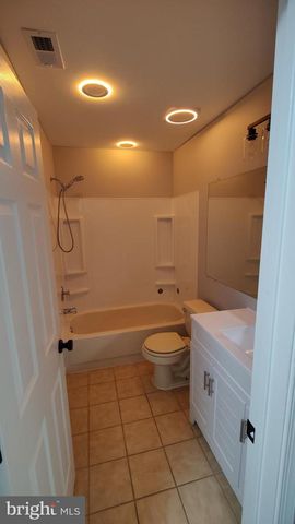 151 STEEPLECHASE CT, Deptford, NJ 08096