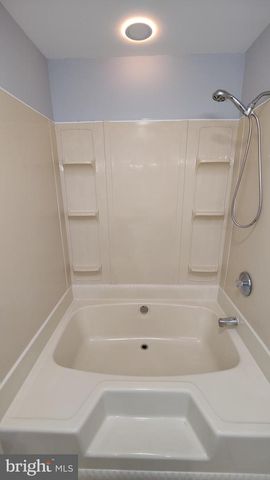 151 STEEPLECHASE CT, Deptford, NJ 08096