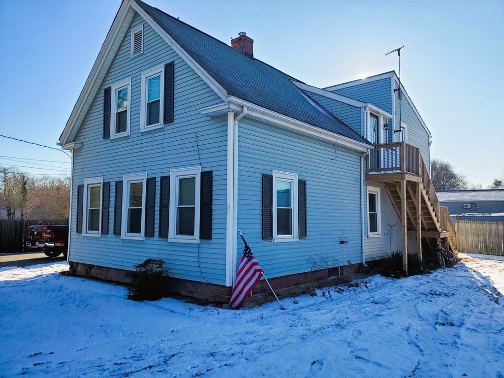 392 E. Center St. 2, West Bridgewater, MA 02324