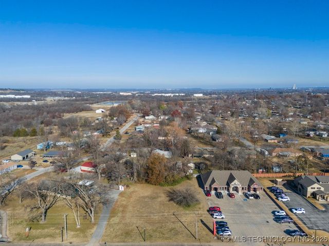 243 E 141st Street, Glenpool, OK 74033