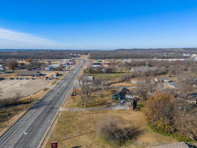 243 E 141st Street, Glenpool, OK 74033
