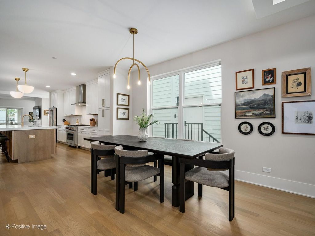 1938 N Sawyer Avenue 1, Chicago, IL 60647 — photo 4