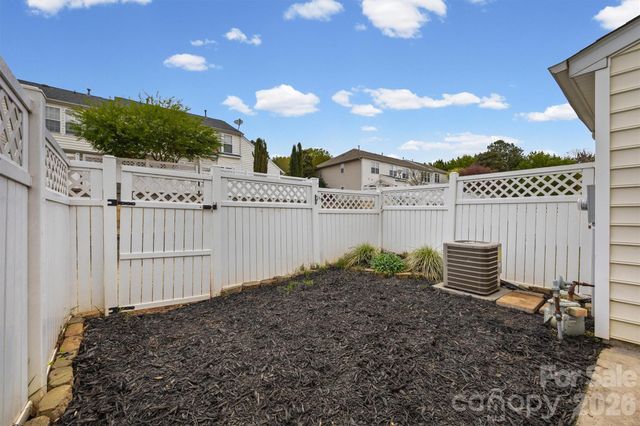 1114 Sienna Sand Way, Fort Mill, SC 29708