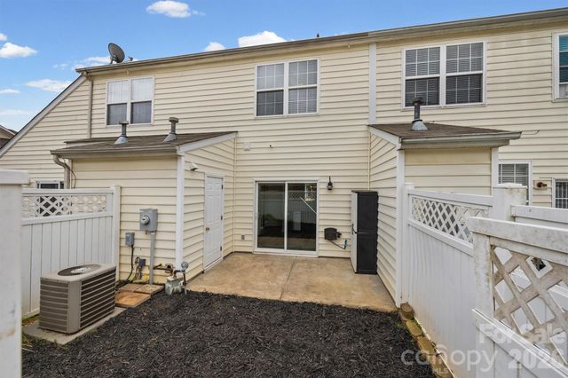 1114 Sienna Sand Way, Fort Mill, SC 29708