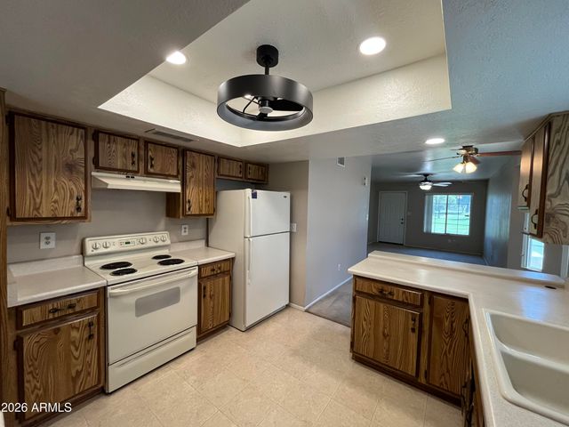 925 E LODGE Drive, Tempe, AZ 85283
