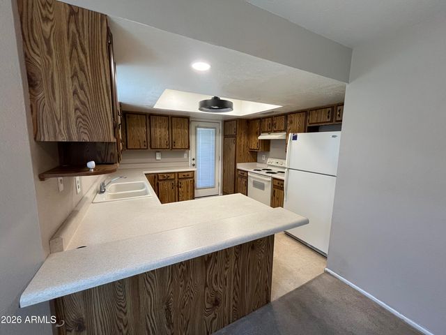 925 E LODGE Drive, Tempe, AZ 85283
