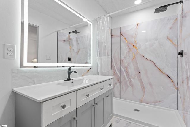 162 Watkins Court, Spartanburg, SC 29301