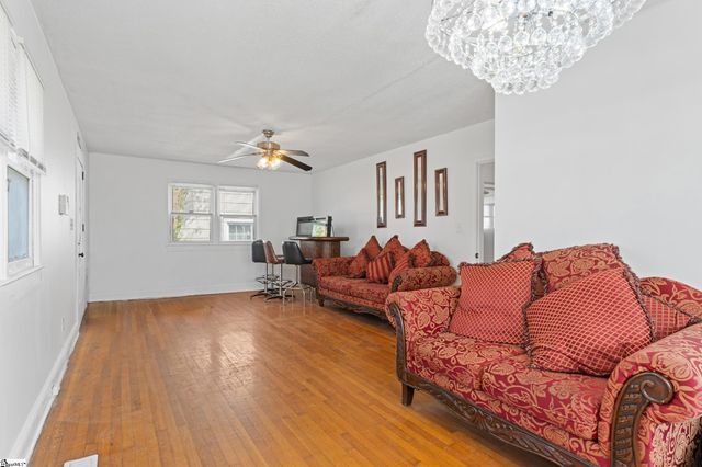 162 Watkins Court, Spartanburg, SC 29301