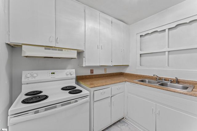 162 Watkins Court, Spartanburg, SC 29301