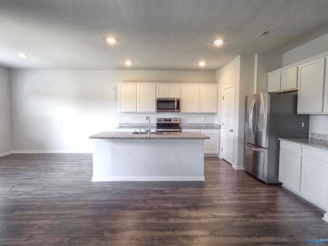 25090 Delilah Circle, Athens, AL 35613