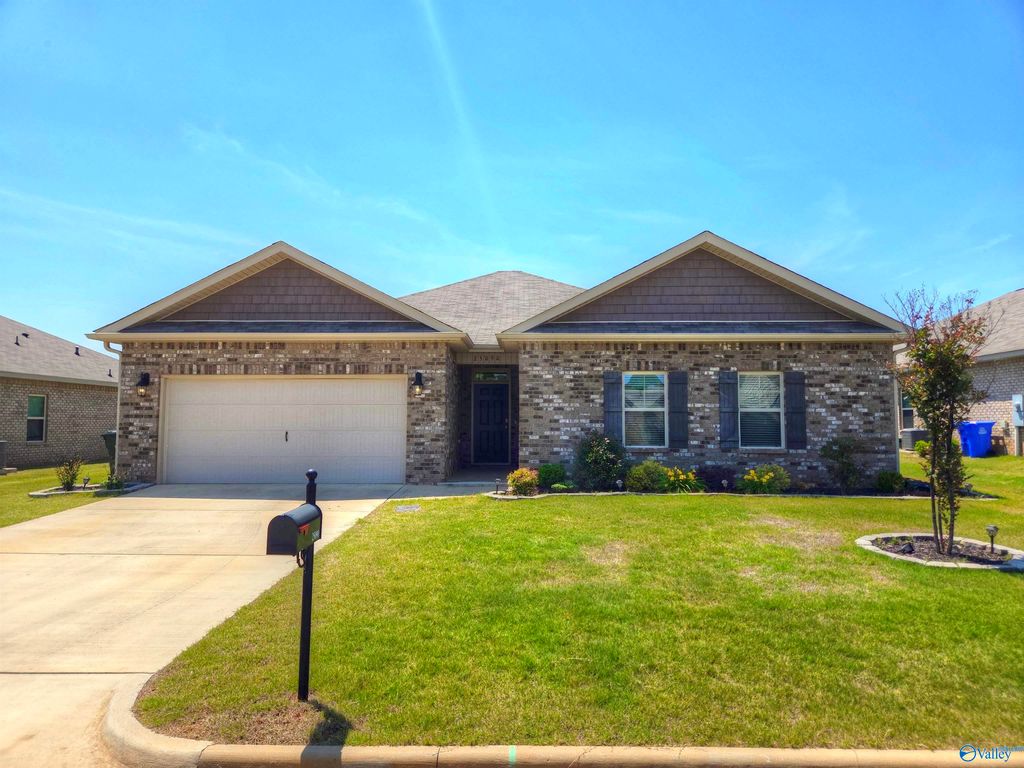 25090 Delilah Circle, Athens, AL 35613