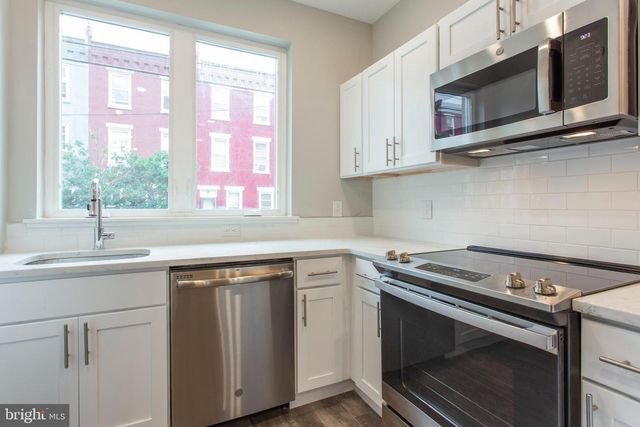2010 N 8TH ST, Philadelphia, PA 19122