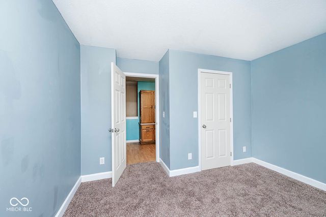 111 Oakview Drive, Mooresville, IN 46158