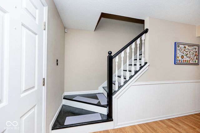 111 Oakview Drive, Mooresville, IN 46158