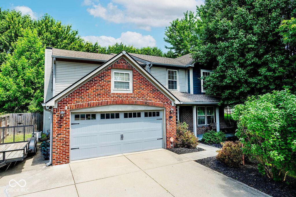 111 Oakview Drive, Mooresville, IN 46158