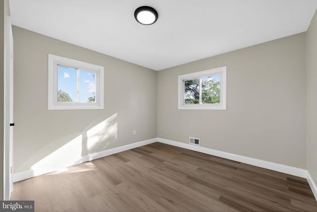 1976 ARENA DR, Hamilton, NJ 08610