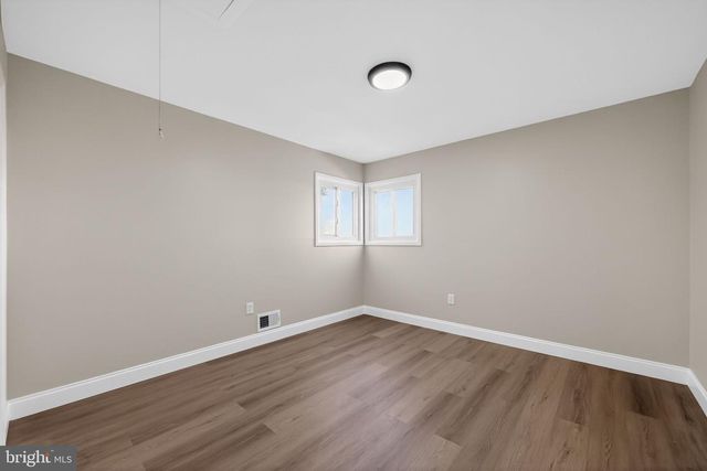 1976 ARENA DR, Hamilton, NJ 08610