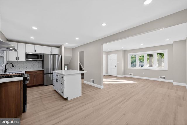 1976 ARENA DR, Hamilton, NJ 08610