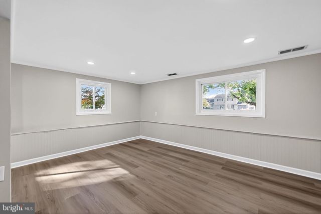 1976 ARENA DR, Hamilton, NJ 08610