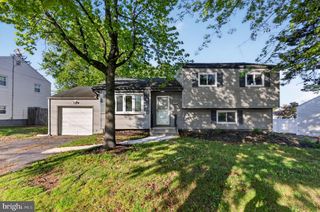 1976 ARENA DR, Hamilton, NJ 08610