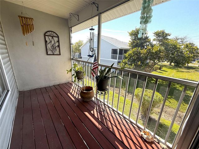 232 NAUTILUS WAY 11, St Petersburg, FL 33706