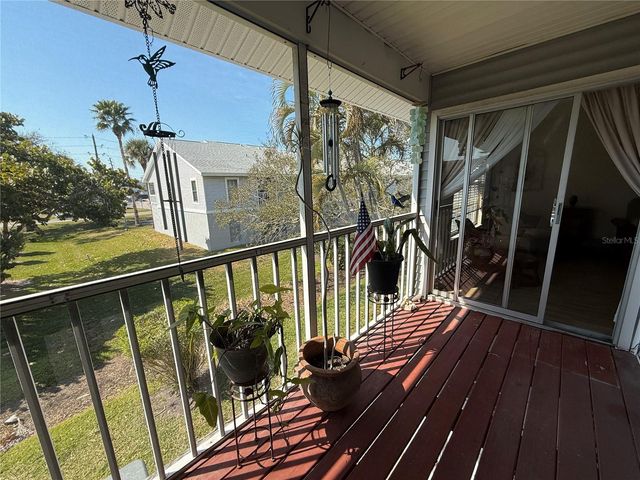 232 NAUTILUS WAY 11, St Petersburg, FL 33706