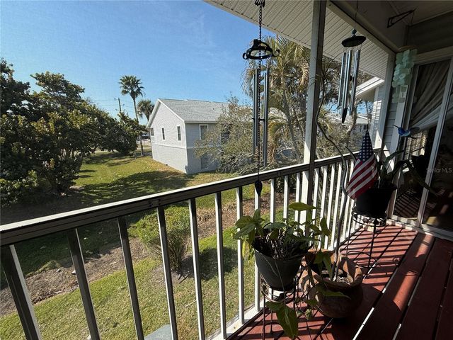 232 NAUTILUS WAY 11, St Petersburg, FL 33706