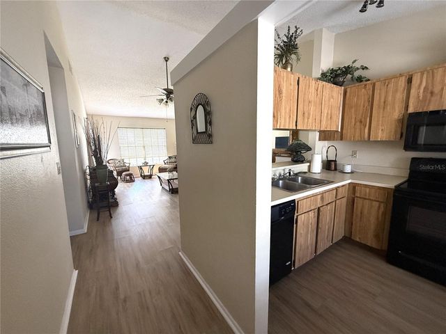 232 NAUTILUS WAY 11, St Petersburg, FL 33706