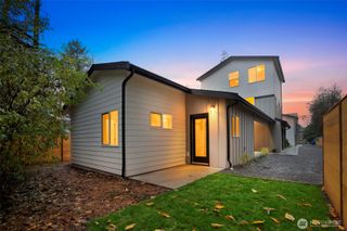 12531 25th Avenue NE #Unit A, Seattle, WA 98125