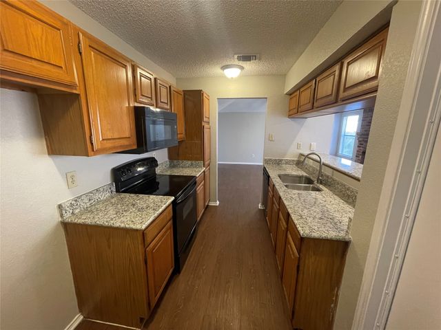 226 Wilderness Trail, Mesquite, TX 75149