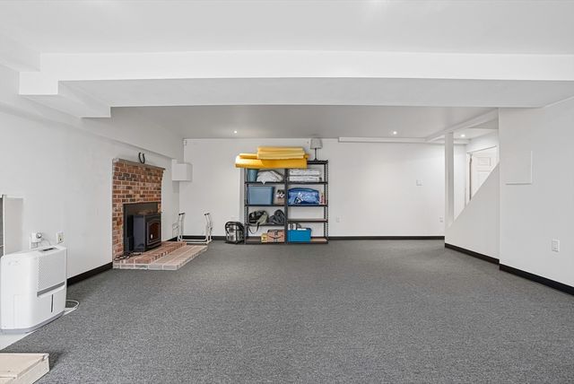 2 Tee Jay Ln, Blackstone, MA 01504