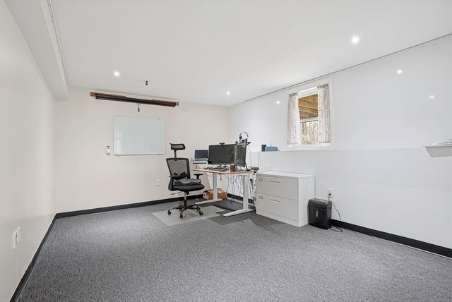 2 Tee Jay Ln, Blackstone, MA 01504