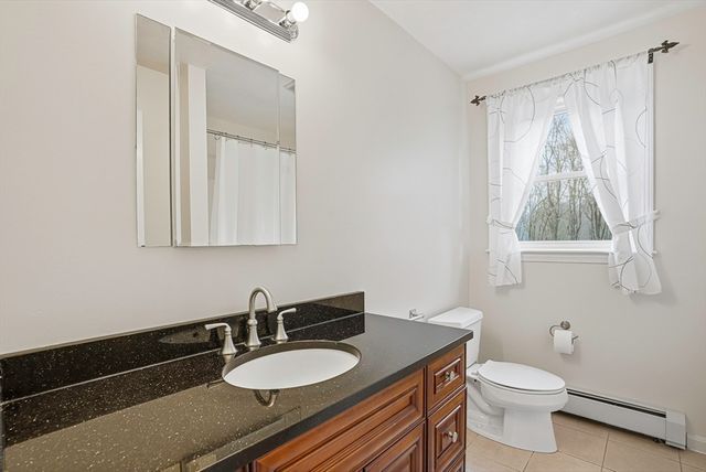 2 Tee Jay Ln, Blackstone, MA 01504