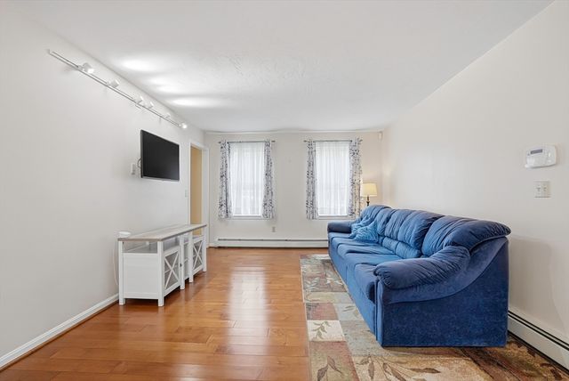 2 Tee Jay Ln, Blackstone, MA 01504