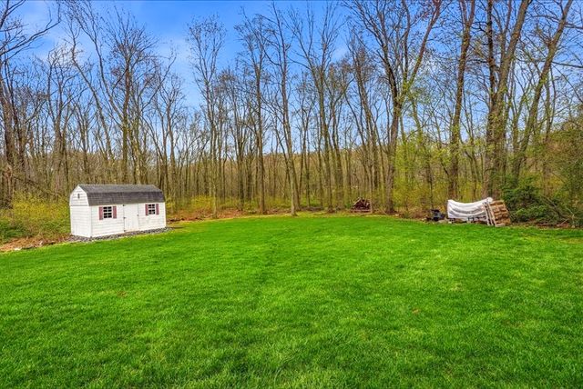 2 Tee Jay Ln, Blackstone, MA 01504