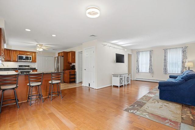 2 Tee Jay Ln, Blackstone, MA 01504