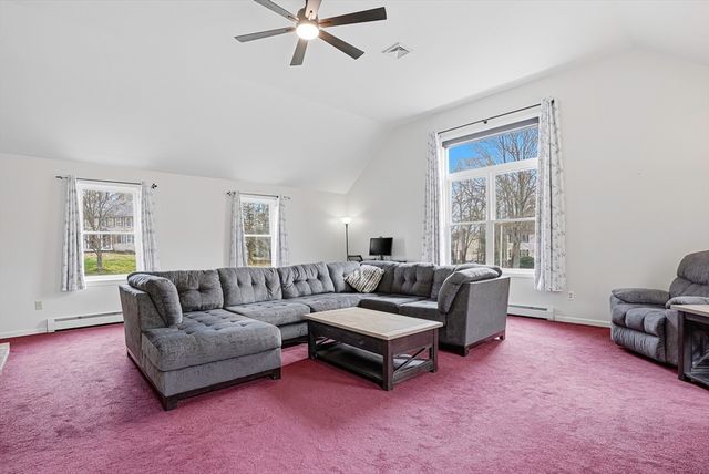 2 Tee Jay Ln, Blackstone, MA 01504