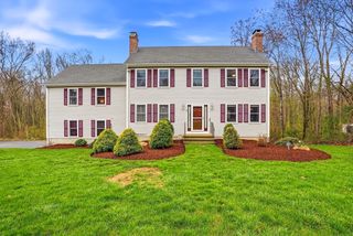 2 Tee Jay Ln, Blackstone, MA 01504