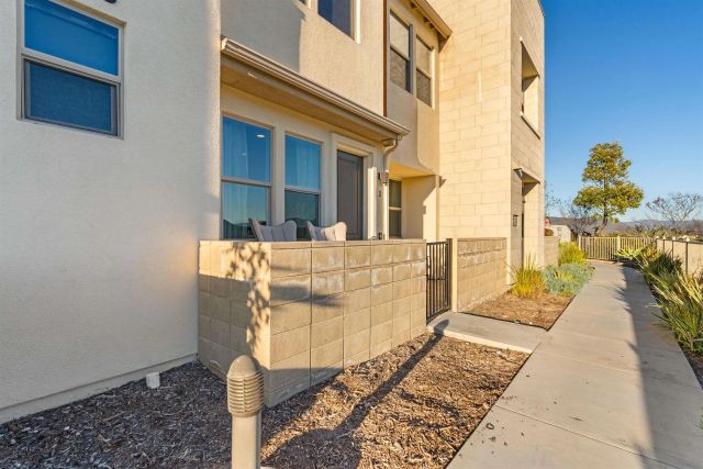 2076 Tango Loop Unit 2, Chula Vista, CA 91915