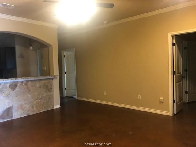 441 Momma Bear Drive, College Station, TX 77845