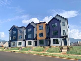 33 GOLF DR, Crozet, VA 22932