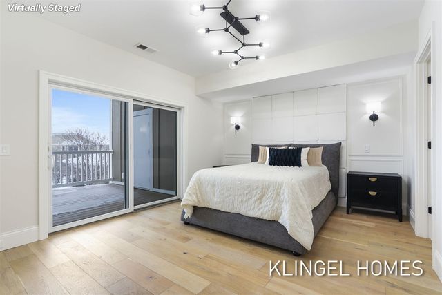 930 W Savidge Street 2, Spring Lake, MI 49456