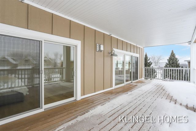 930 W Savidge Street 2, Spring Lake, MI 49456